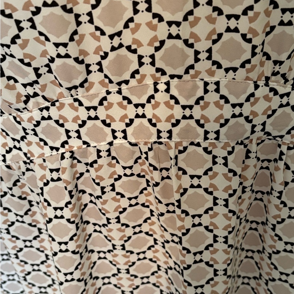 LOFT Pullover V Top in Black and Taupe Size 4 - Picture 5 of 5